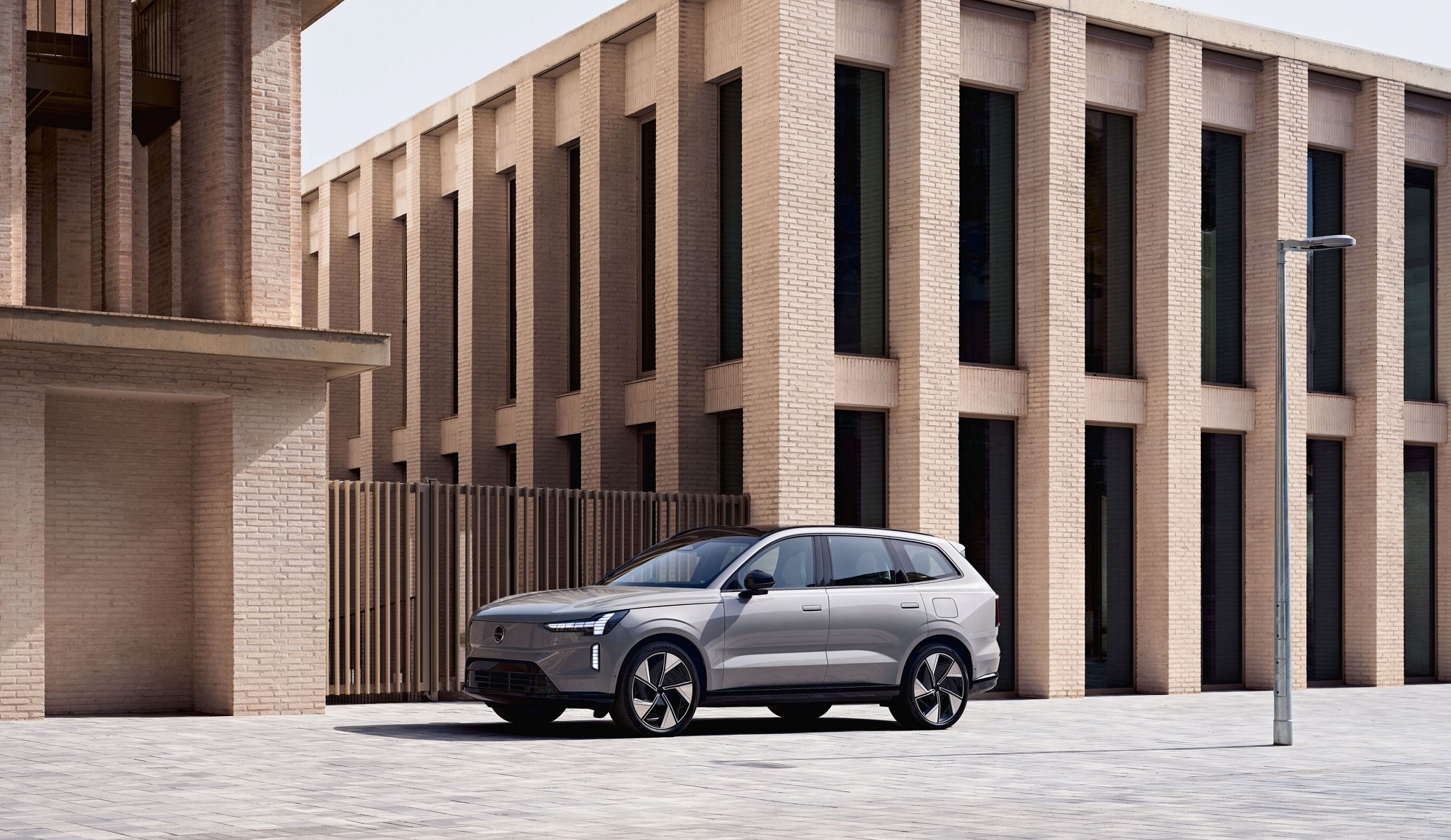 볼보, 전기 플래그십 SUV EX90 사전 계약 시작