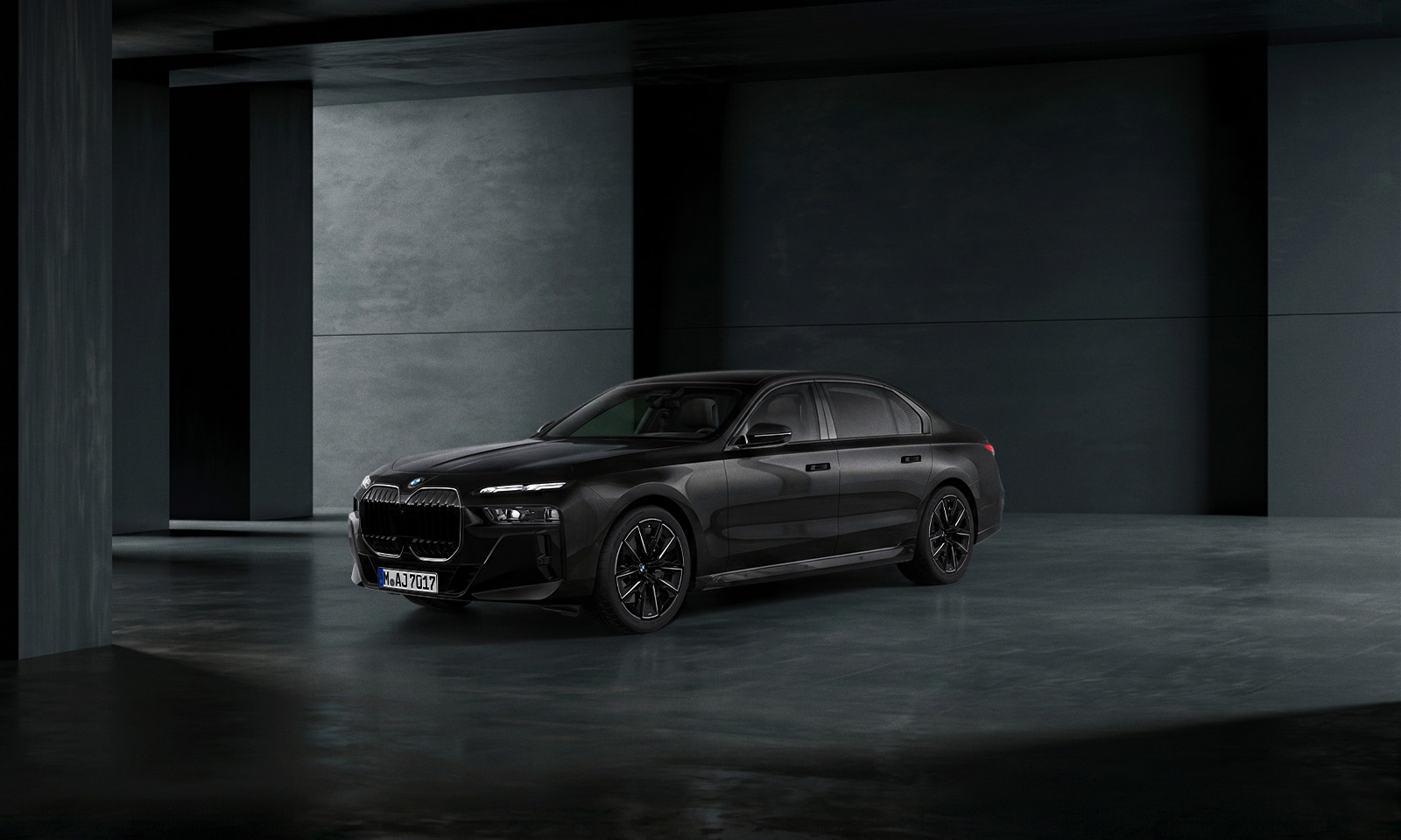 블랙으로 차별화, BMW 740i xDrive M 스포츠 프로 출시