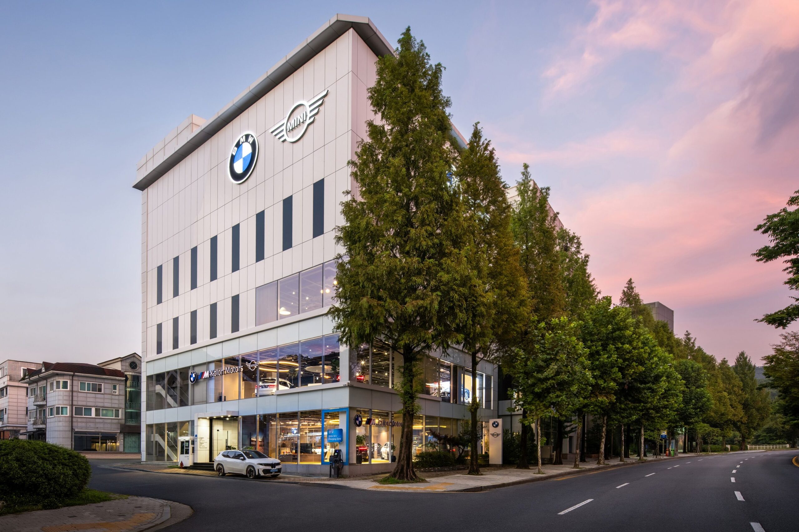 BMW 분당 전시장, ‘리테일 넥스트’로 새 단장